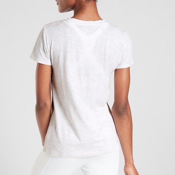 New! Athleta Organic Daily Snake Print Tee white nwt 35273 - Picture 2 of 14